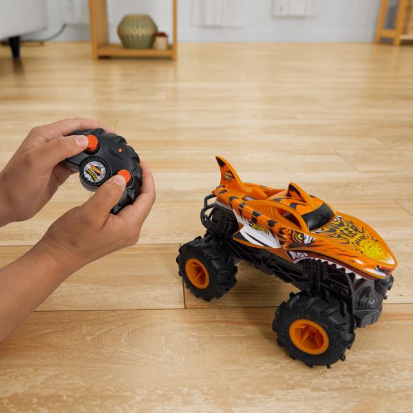 Coche Radio Control Tiger Shark Monster Trucks Hot Wheels