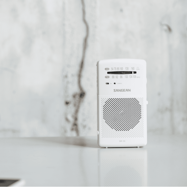 Sangean Sr-35 Blanco / Radio Portátil