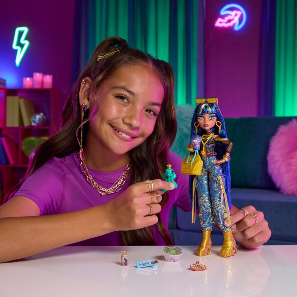 MuEca Cleo De Nile Monster High