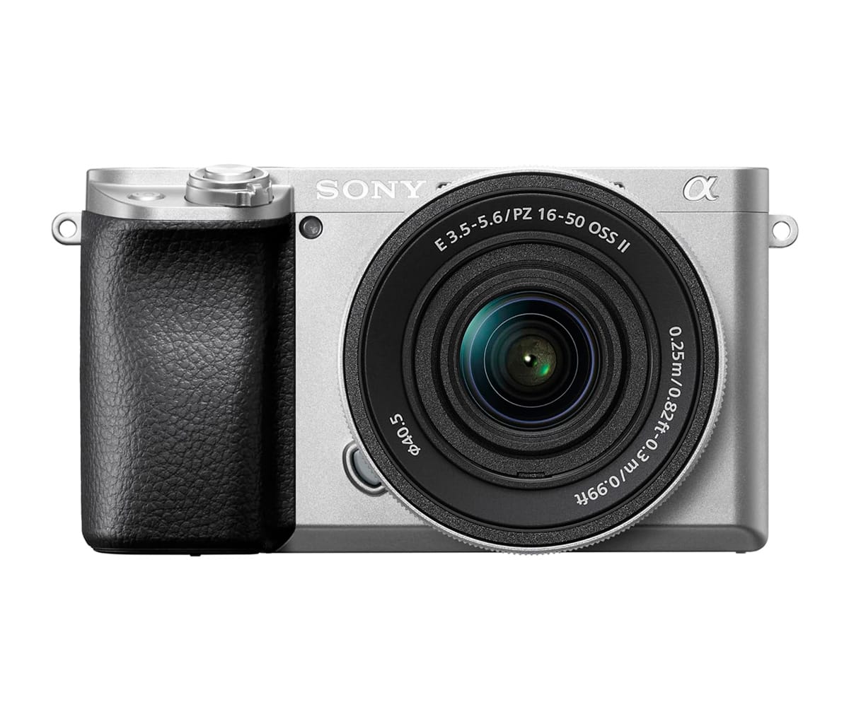 Sony Alpha 6100 Plata / Cuerpo De Cámara + Objetivo Zoom Motorizado De 16-50 Mm