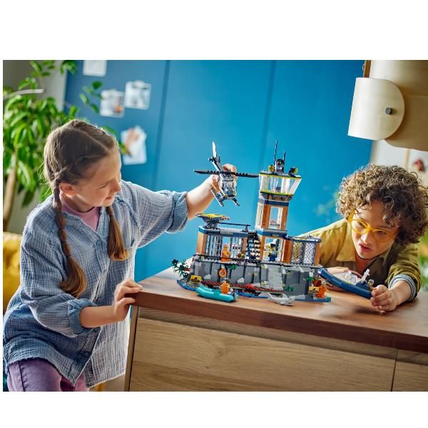 Set de Construcción LEGO City 60419 Comisaría de Policía en la Isla Prisión
