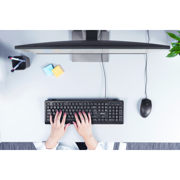 Teclado Trust Tk-150 Tamao Compacto Tecleado Silenciado Resistente A Los Vertidos Cable 1.8m 23982