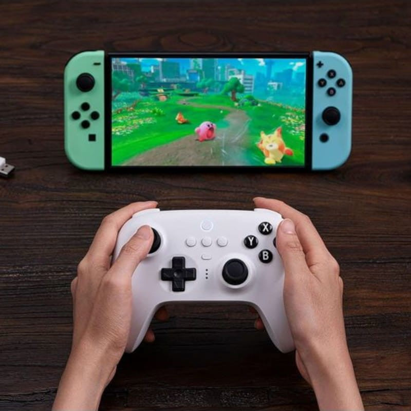Gamepad 8BitDo Ultimate Bluetooth/2.4G con base de carga Blanco - Mando para Nintendo Switch/Smartphone/PC