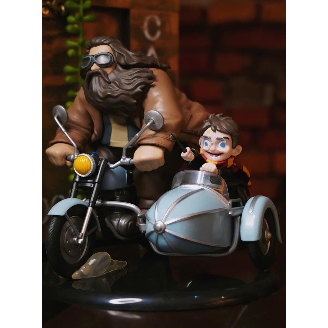Figura Quantum Mechanix Harry Potter Rubeus Hagrid & Harry Potter Max