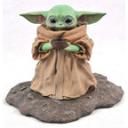 Figura Diamond Collection Star Wars The Mandalorian The Child Con Sopa Resina 20 Cm Milestones 1 - 2 Scale