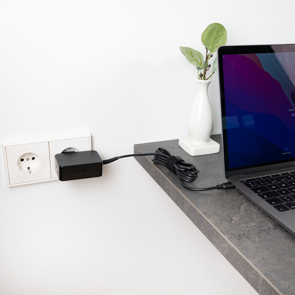 Cargador Portatil Tooq Gan Usb - C Pd 65w Negro