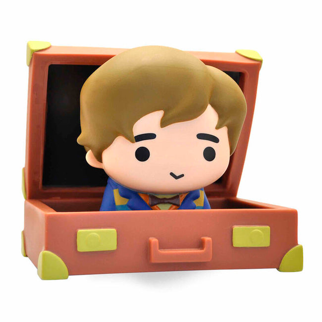 Figura Hucha Plastoy Animales Fantasticos Y Donde Encontrarlos Newt Scamander En Maleta Chibi Hover Image