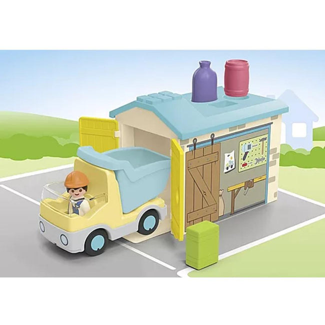 Playmobil Junior Camión Con Garaje Main Image