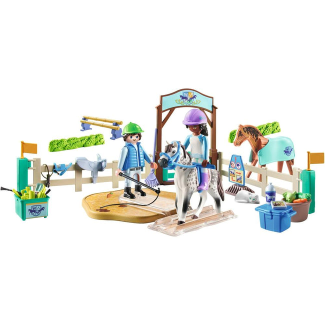 Playmobil Escuela Moderna De Equitación Main Image