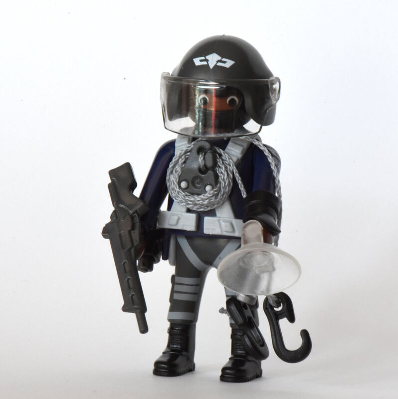 Agente de las fuerzas especiales - playmobil - sobre sorpresa serie 14 chicos