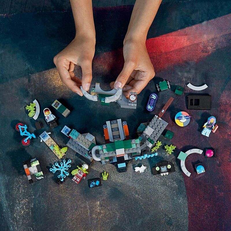 70430 Newbury Subway LEGO Hidden Side?